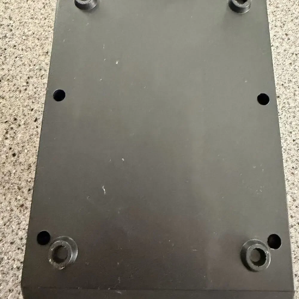 MRC Tech II Loco-Motion 2500 DC Power Pack